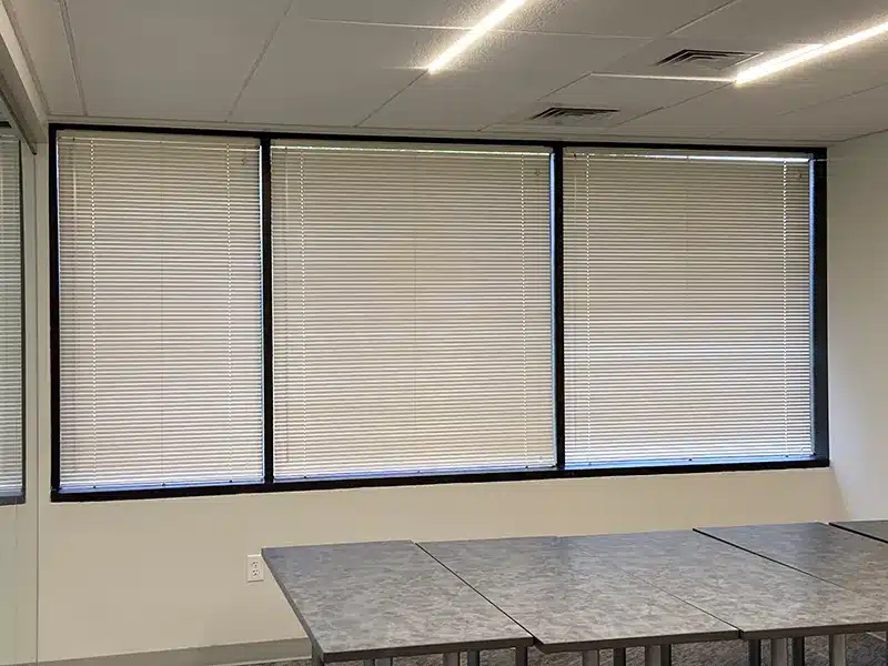 Hunter Douglas Architectural 1" Aluminum Blind 8g and 20mm